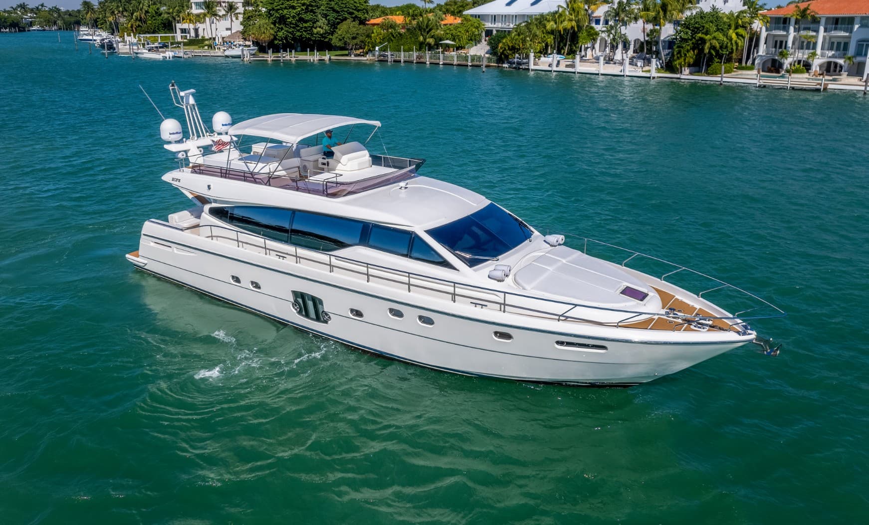 Ferretti Flybridge15   Thumb